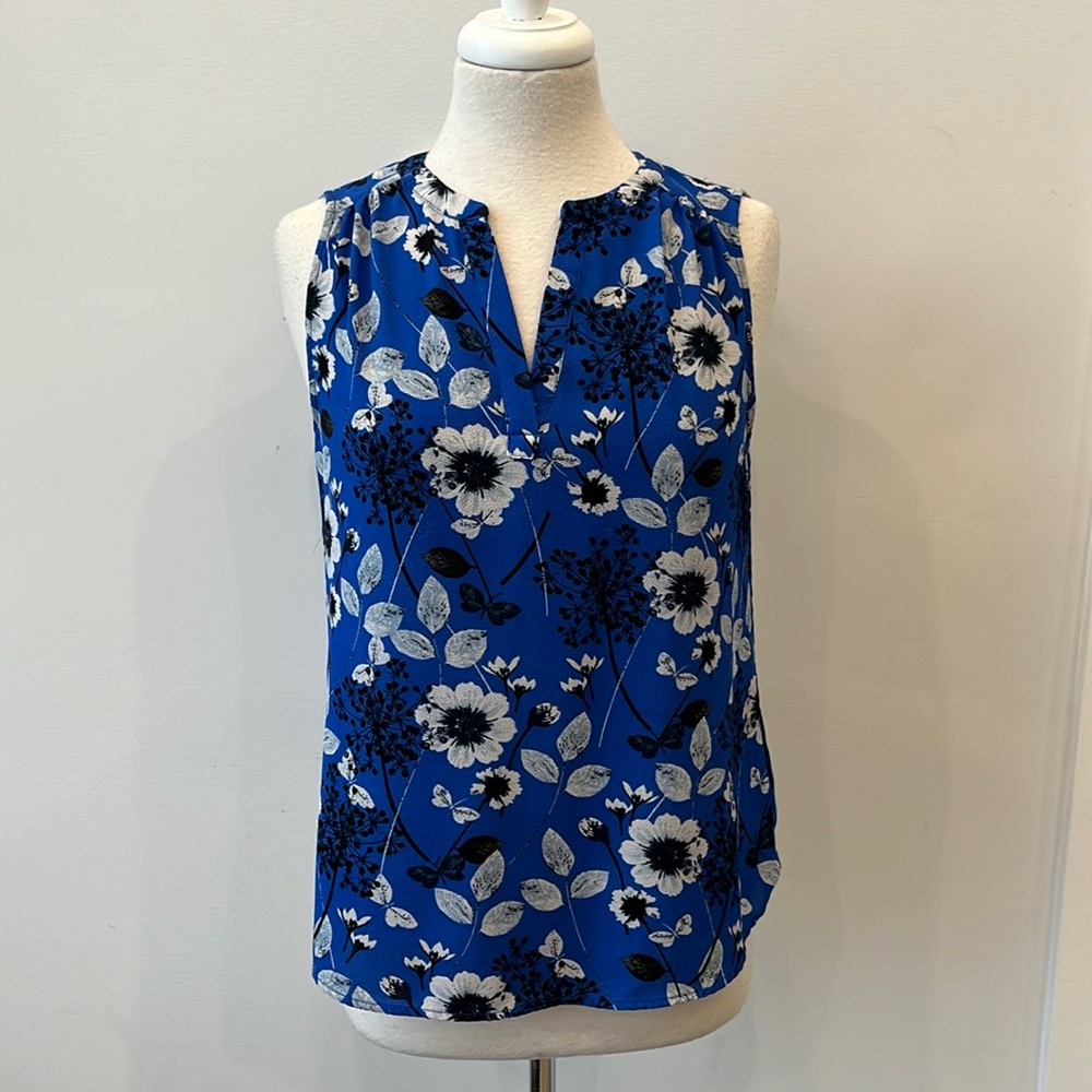 Jasmine & Juliana Blue/White Floral Tank Top - Small